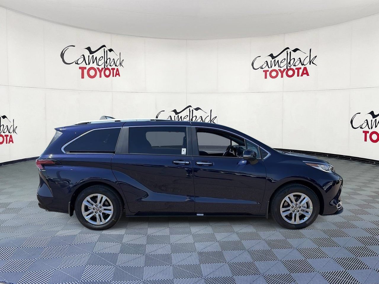 New 2026 Toyota Sienna Limited FWD image 8