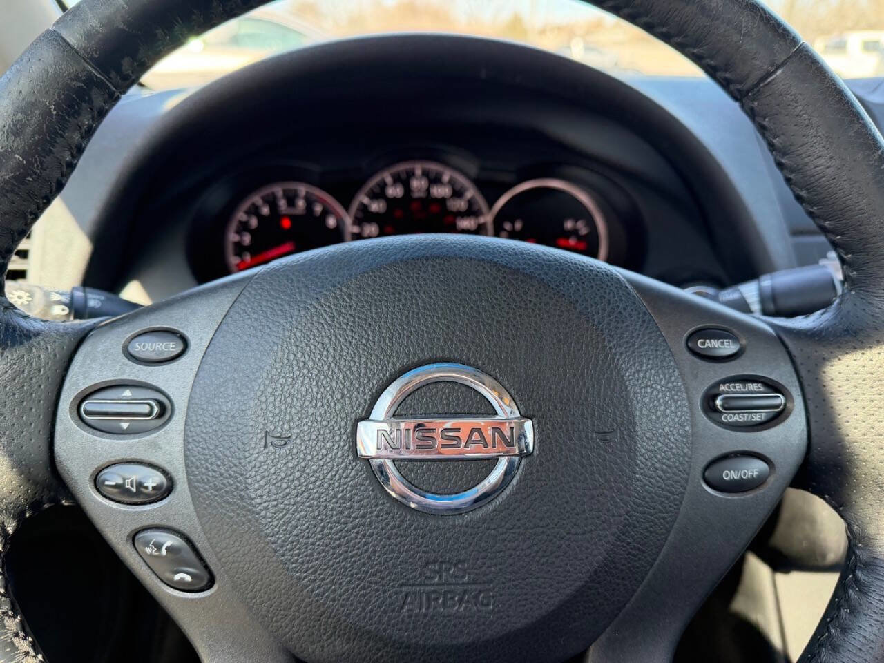 Used 2011 Nissan Altima 3.5 SR w/ 3.5SR Premium Pkg image 18