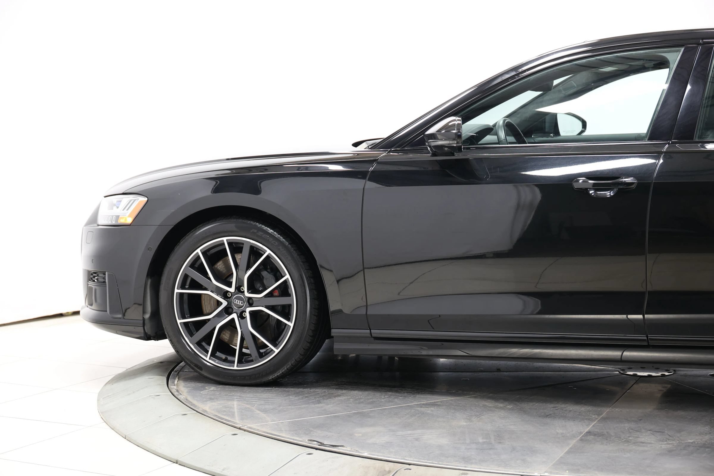 Used 2020 Audi S8 L w/ S8 Executive Package AWD/4WD image 7