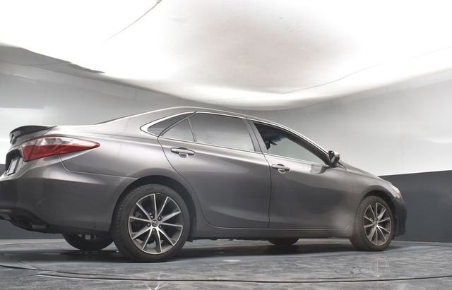 Used 2017 Toyota Camry XSE w/ Moonroof Package FWD image 39
