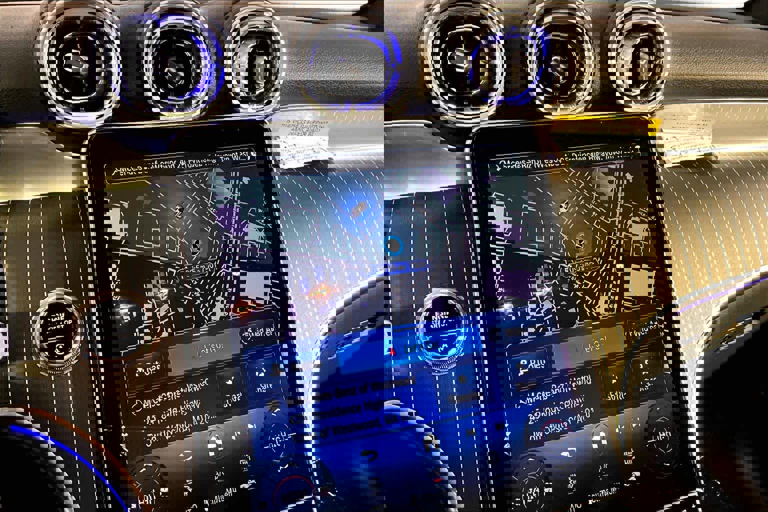 Used 2025 Mercedes-Benz GLC 300 4MATIC image 30