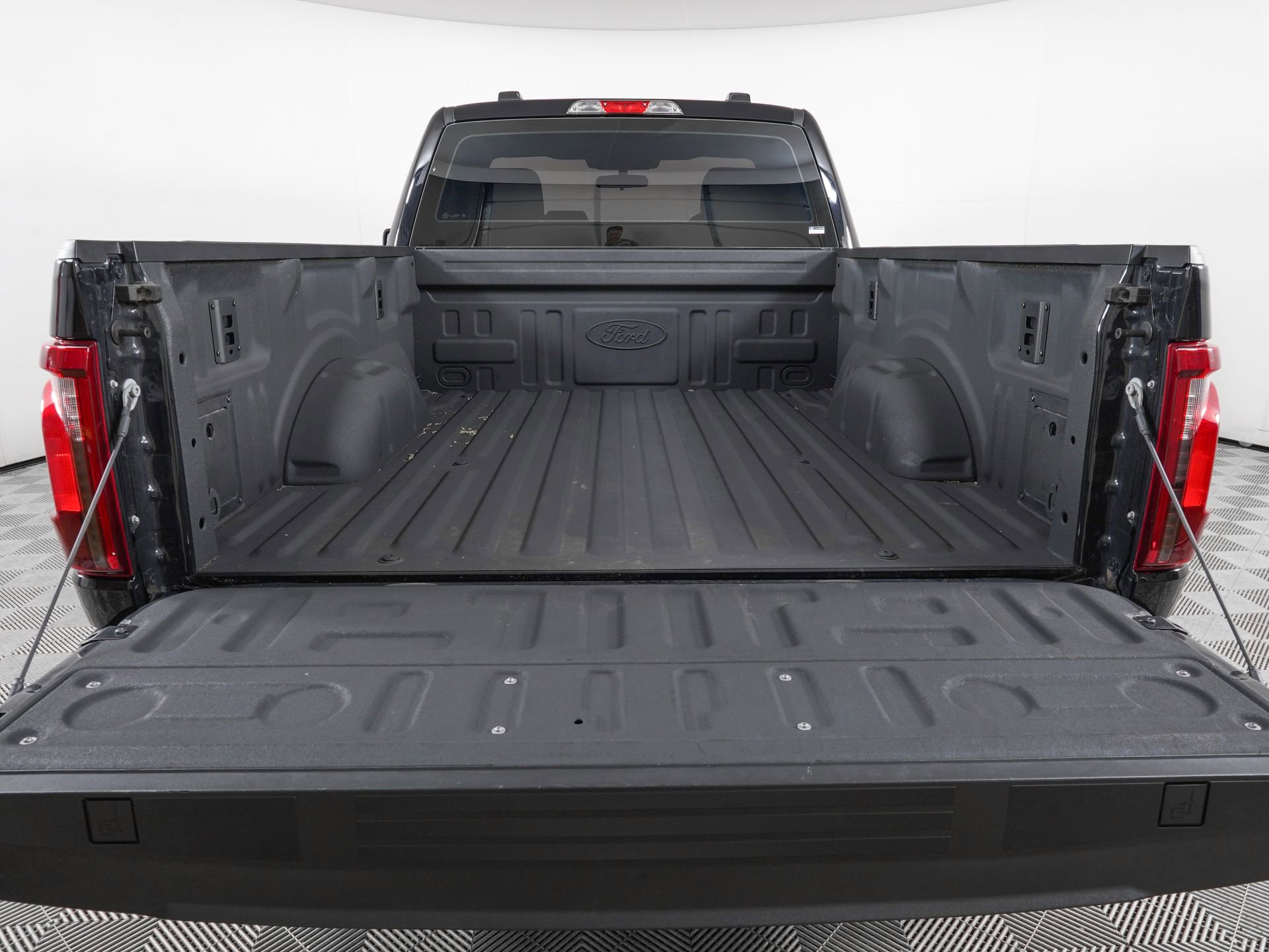 Used 2024 Ford F150 XL AWD/4WD image 7