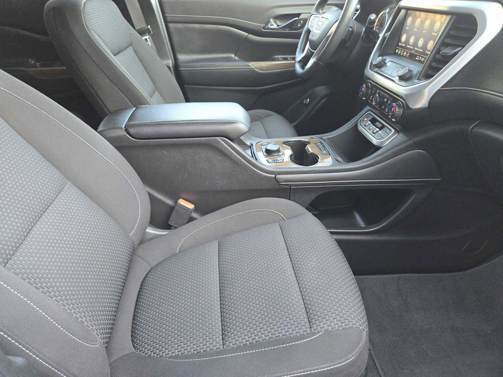 Used 2021 GMC Acadia SLE w/ Driver Convenience Package image 14