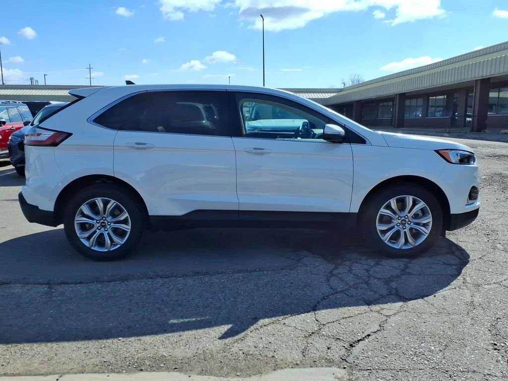 Certified 2023 Ford Edge Titanium image 6