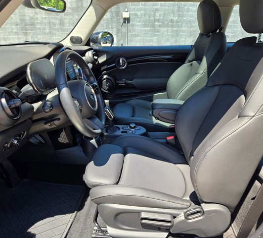 Used 2024 MINI Cooper SE FWD image 16