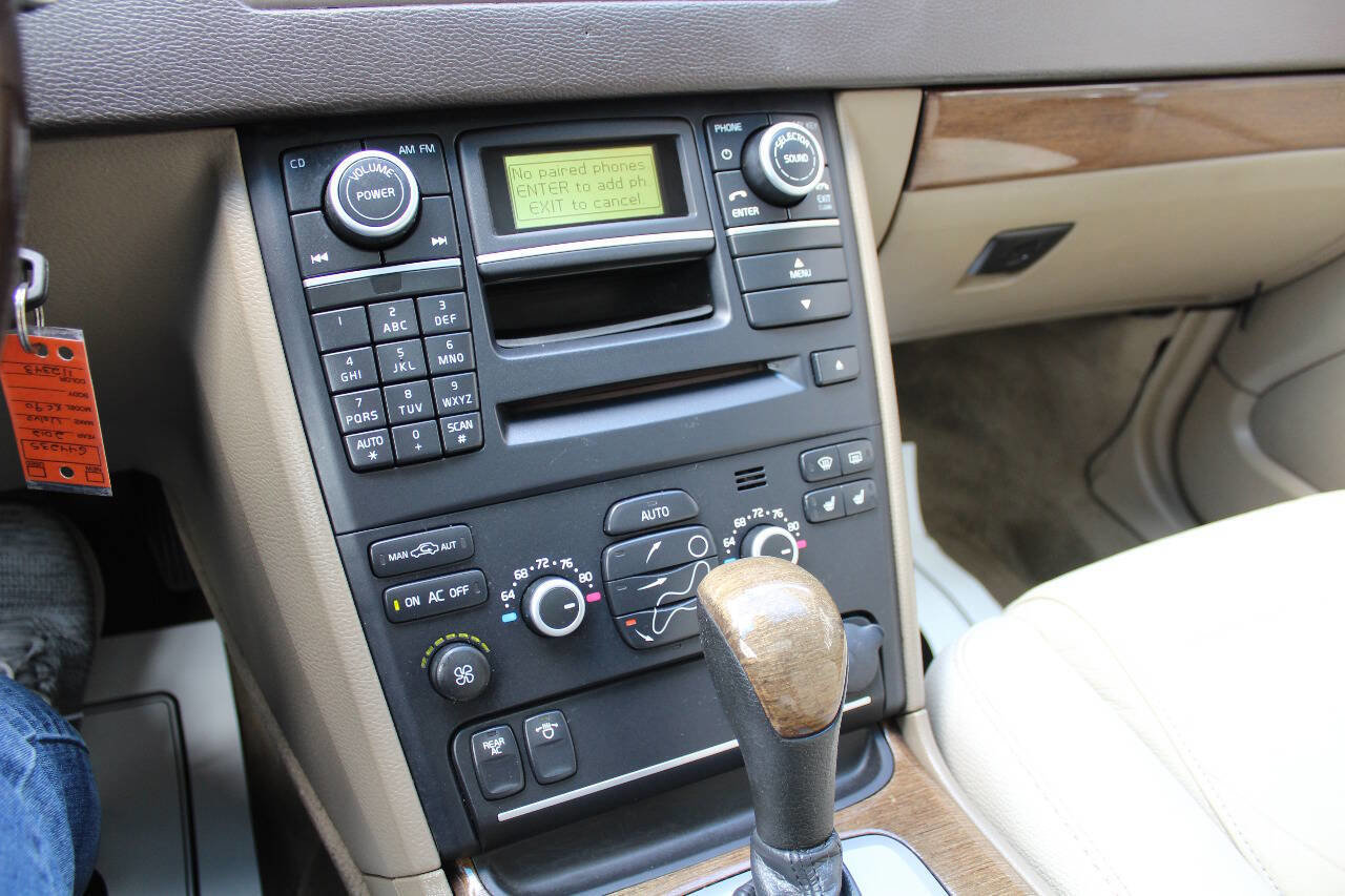 Used 2012 Volvo XC90 3.2 image 18