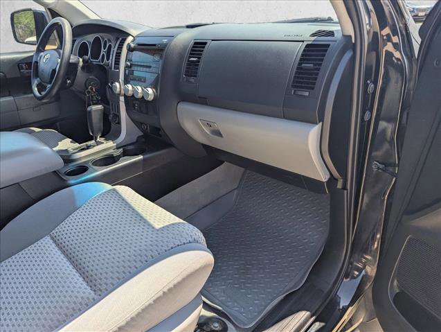 Used 2010 Toyota Tundra 4x4 CrewMax image 19