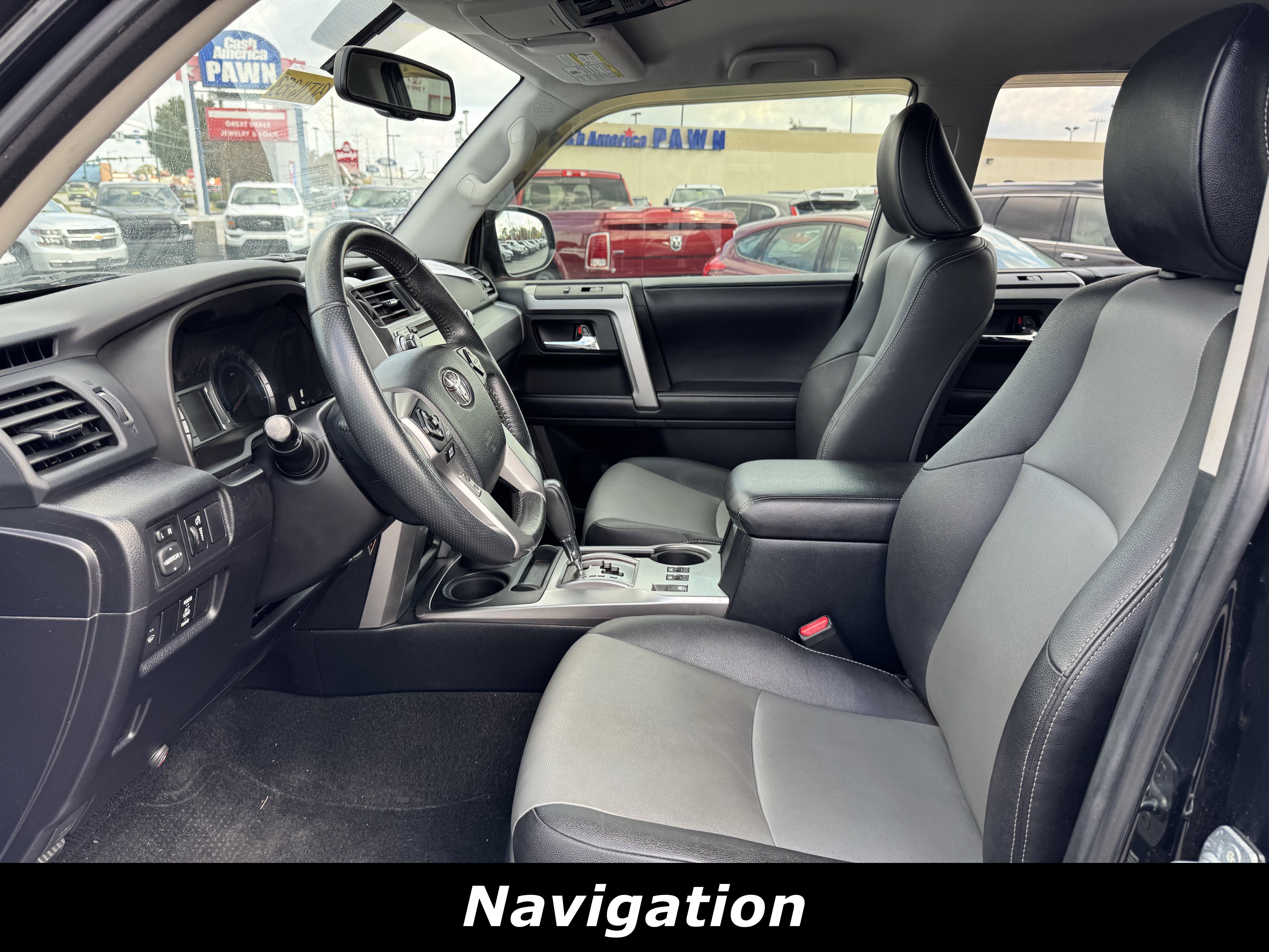 Used 2018 Toyota 4Runner SR5 Premium image 3