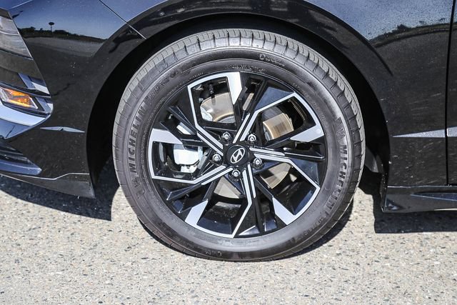 Certified 2024 Hyundai Sonata SEL FWD image 11