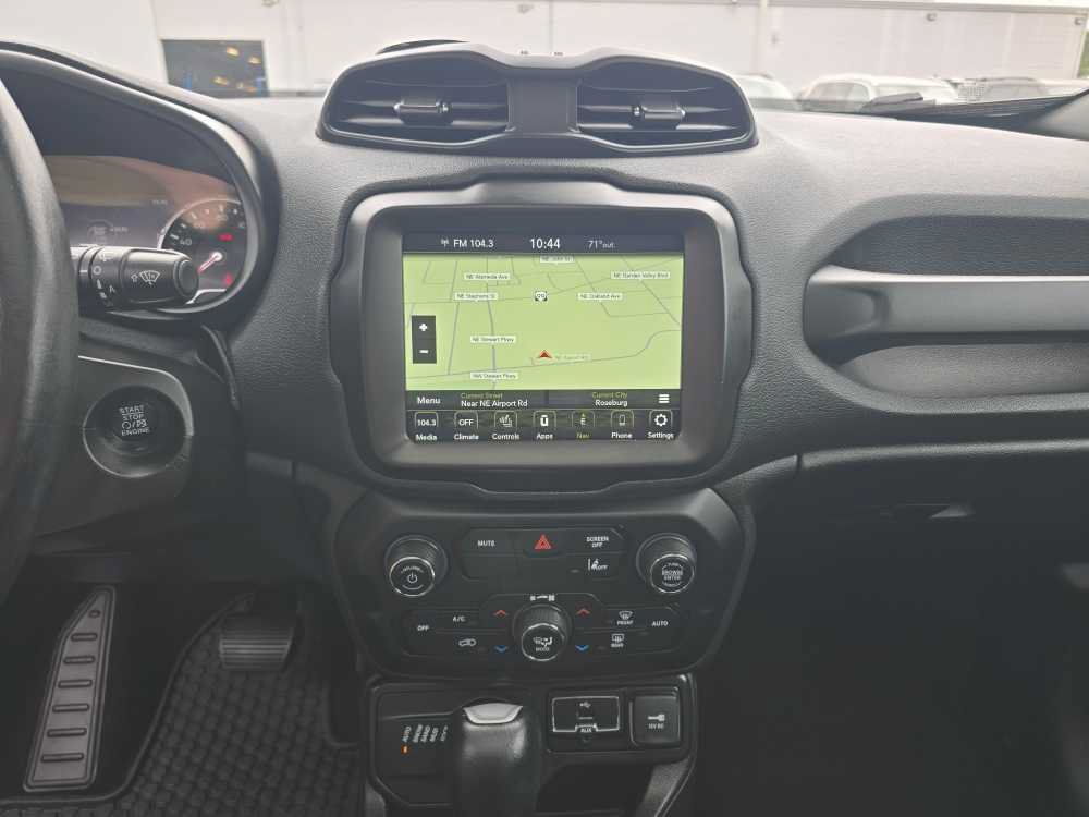 Used 2021 Jeep Renegade Trailhawk w/ Sun & Sound Group AWD/4WD image 12