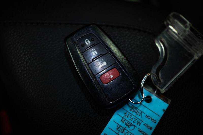 Used 2022 Toyota Camry XSE image 24