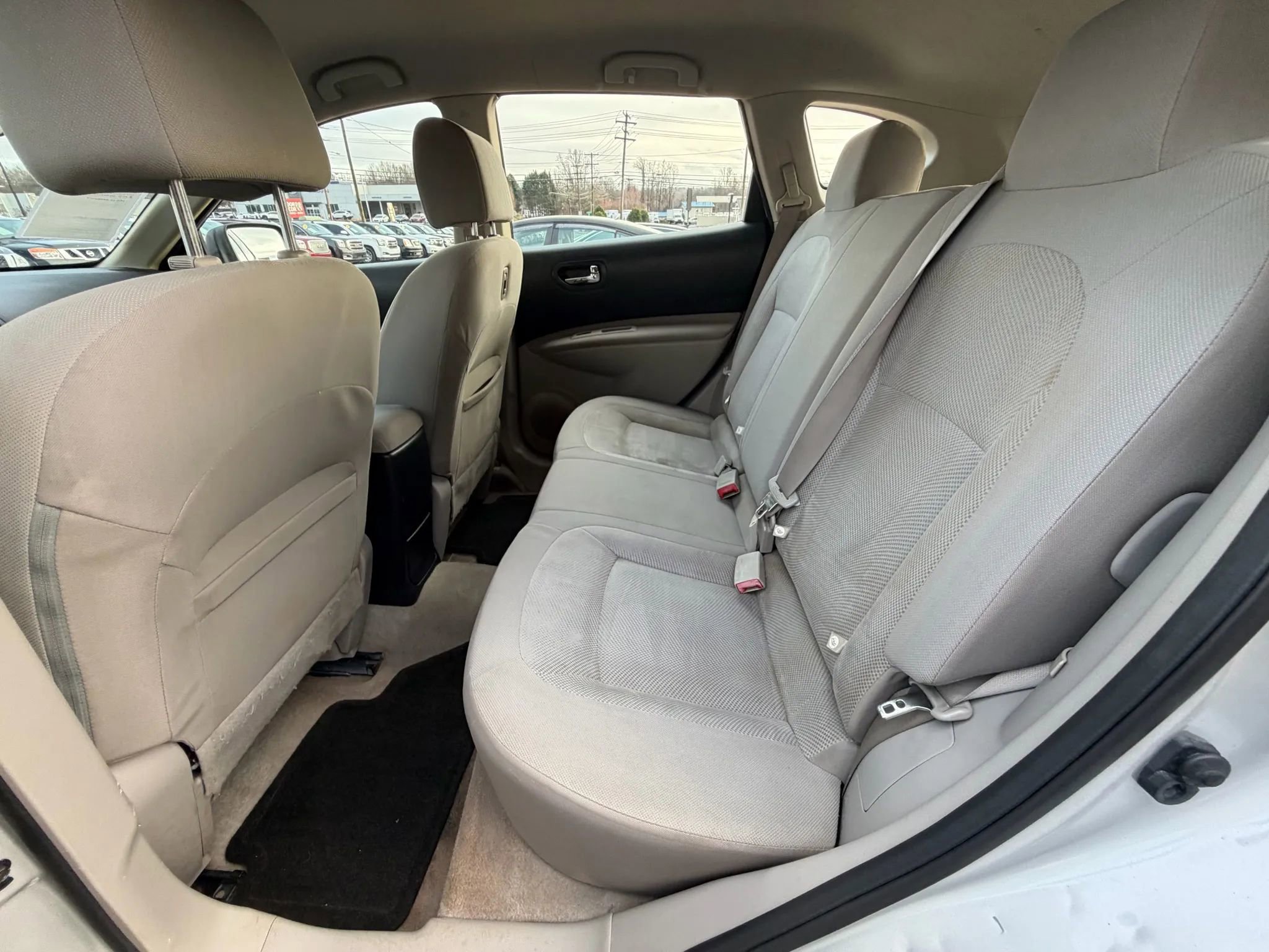 Used 2014 Nissan Rogue S image 11