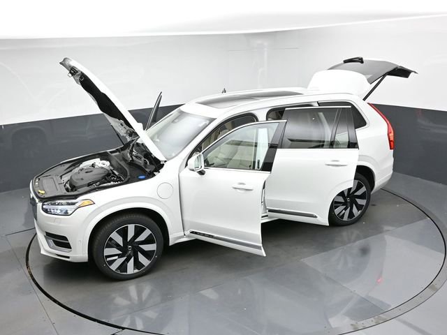 Used 2024 Volvo XC90 T8 Plus image 52