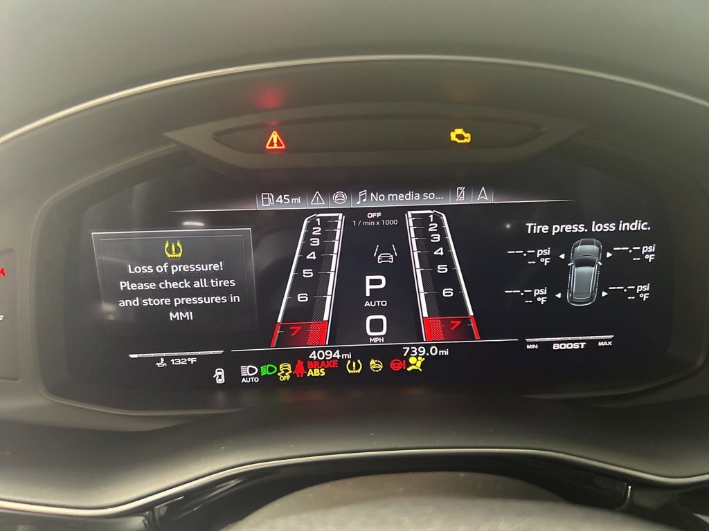 Used 2024 Audi RS Q8 image 17