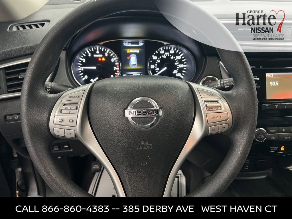 Used 2016 Nissan Rogue SV image 48