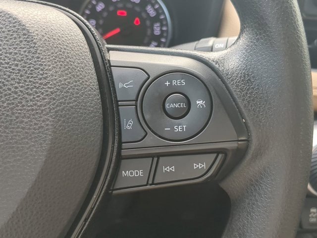 Used 2021 Toyota RAV4 XLE image 24