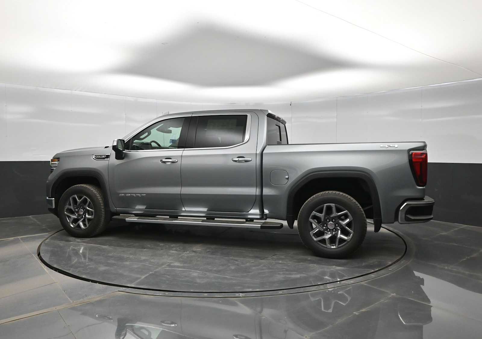 New 2026 GMC Sierra 1500 SLT w/ SLT Premium Plus Package AWD/4WD image 5