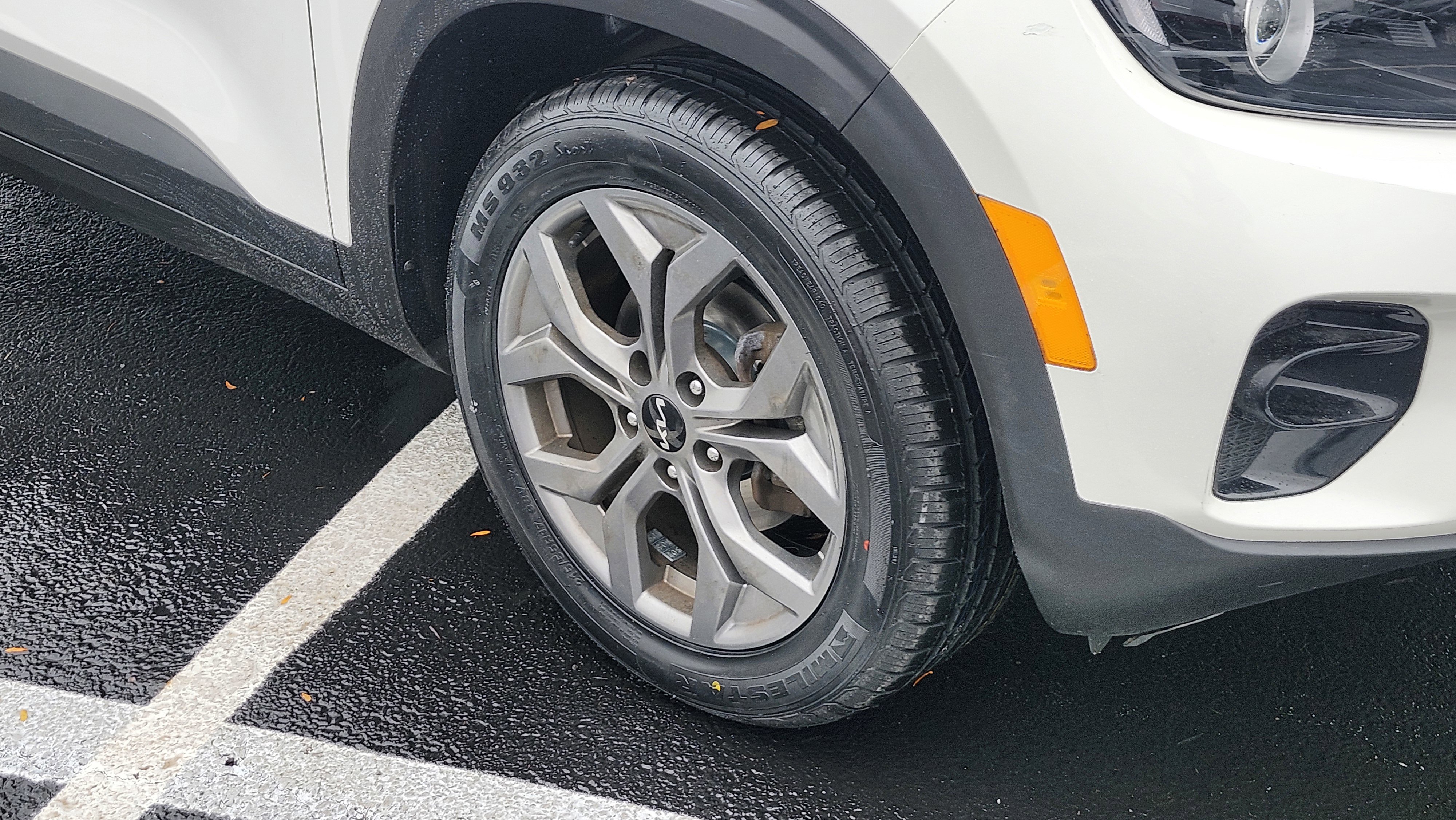 Used 2024 Kia Seltos S image 32