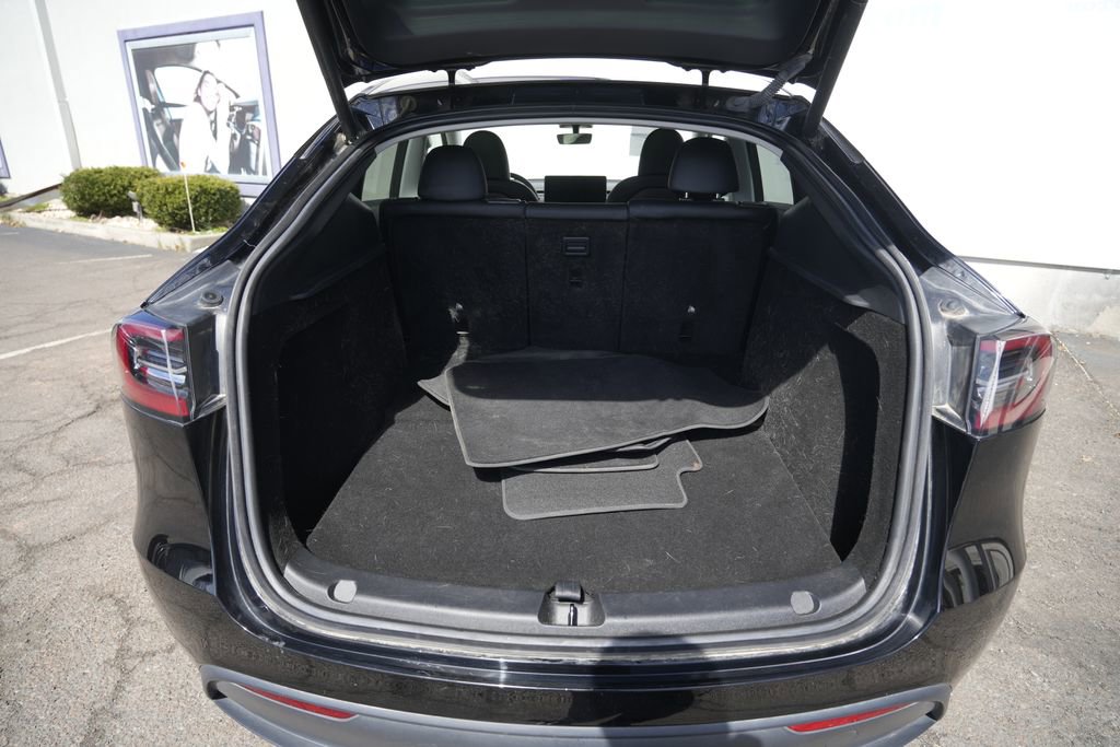 Used 2023 Tesla Model Y Long Range image 15