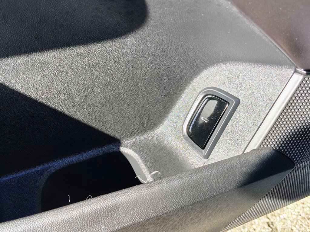 Used 2024 Cadillac Lyriq Tech w/ LPO, Floor Liner Package AWD/4WD image 20
