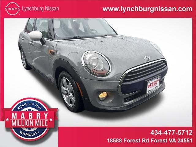 Used 2018 MINI Cooper 4-Door Hardtop FWD image 1