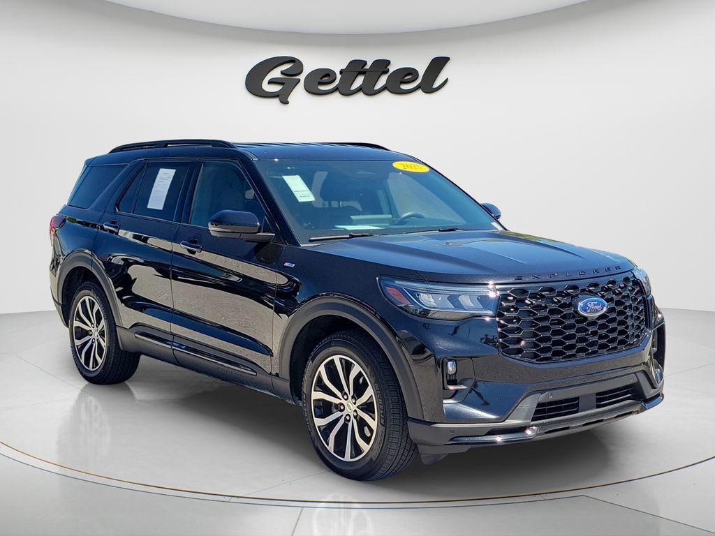 Used 2025 Ford Explorer ST-Line AWD/4WD image 2