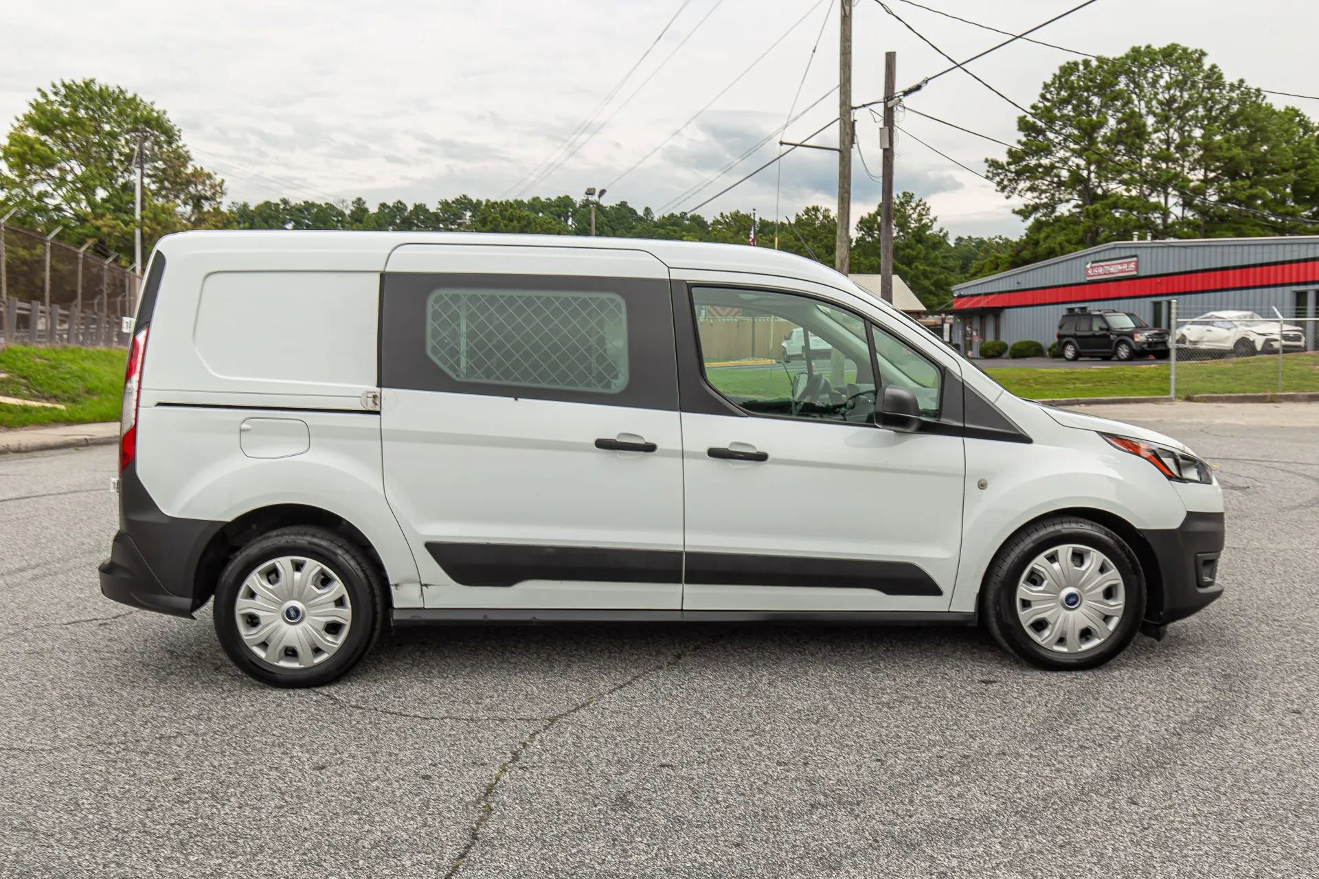 Used 2023 Ford Transit Connect XL image 5