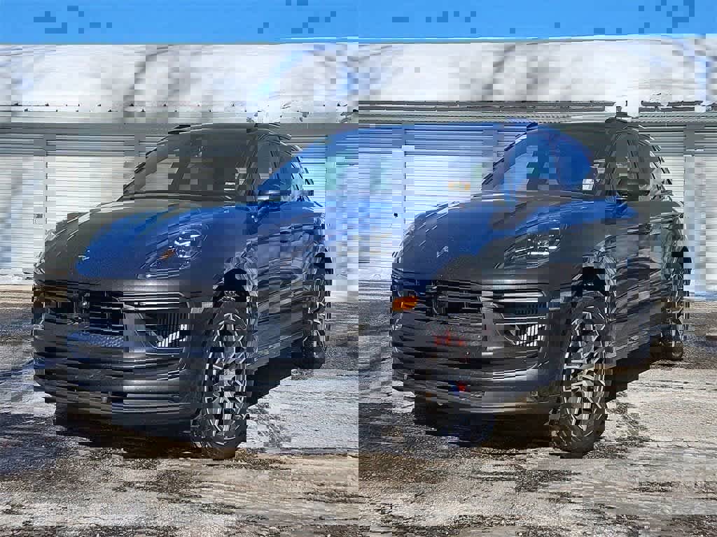 Certified 2024 Porsche Macan S image 1