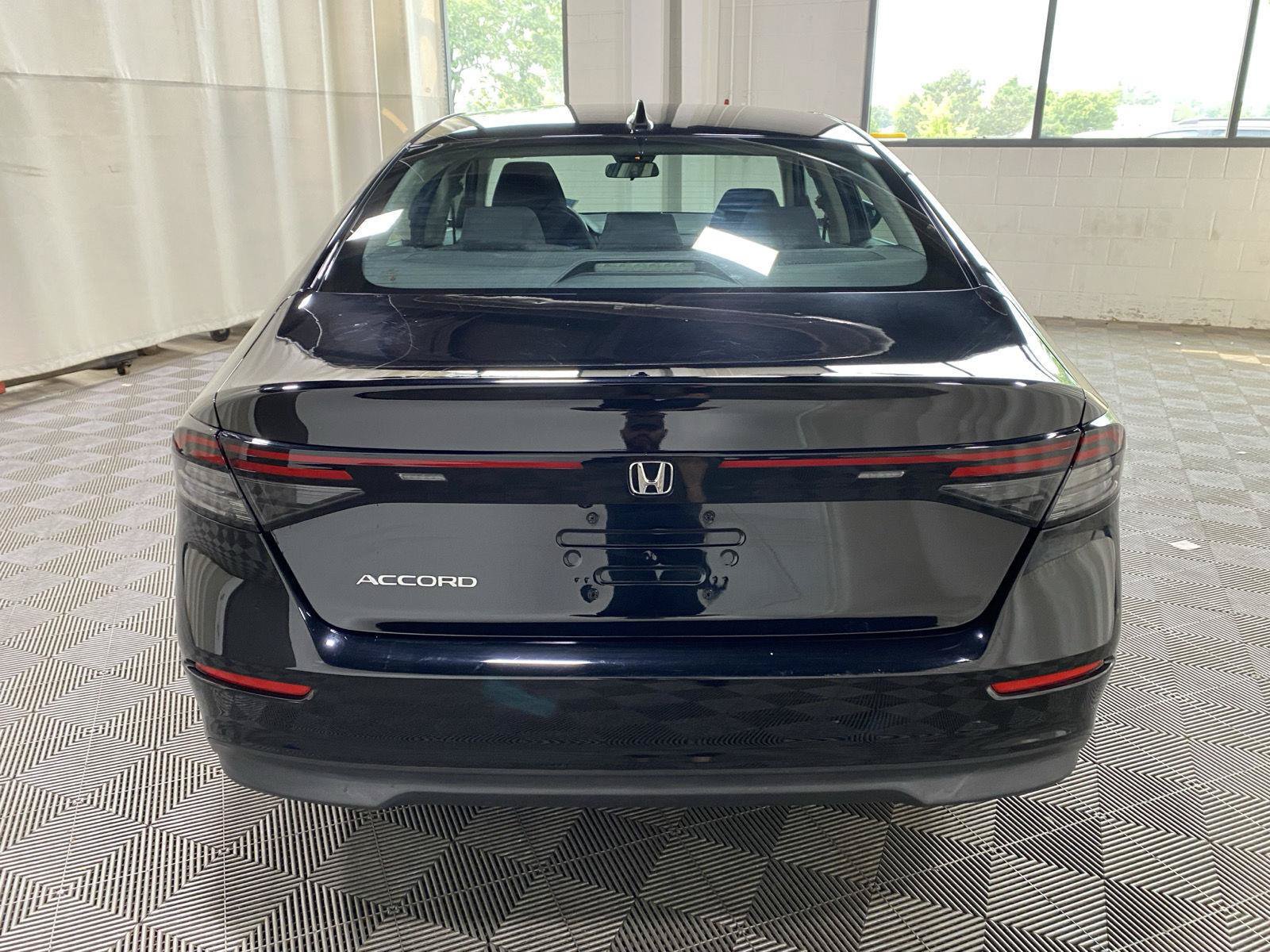 Certified 2023 Honda Accord EX image 6
