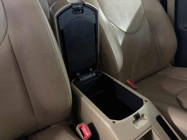 Used 2012 Toyota RAV4 Limited w/ Navigation Value Pkg AWD/4WD image 15