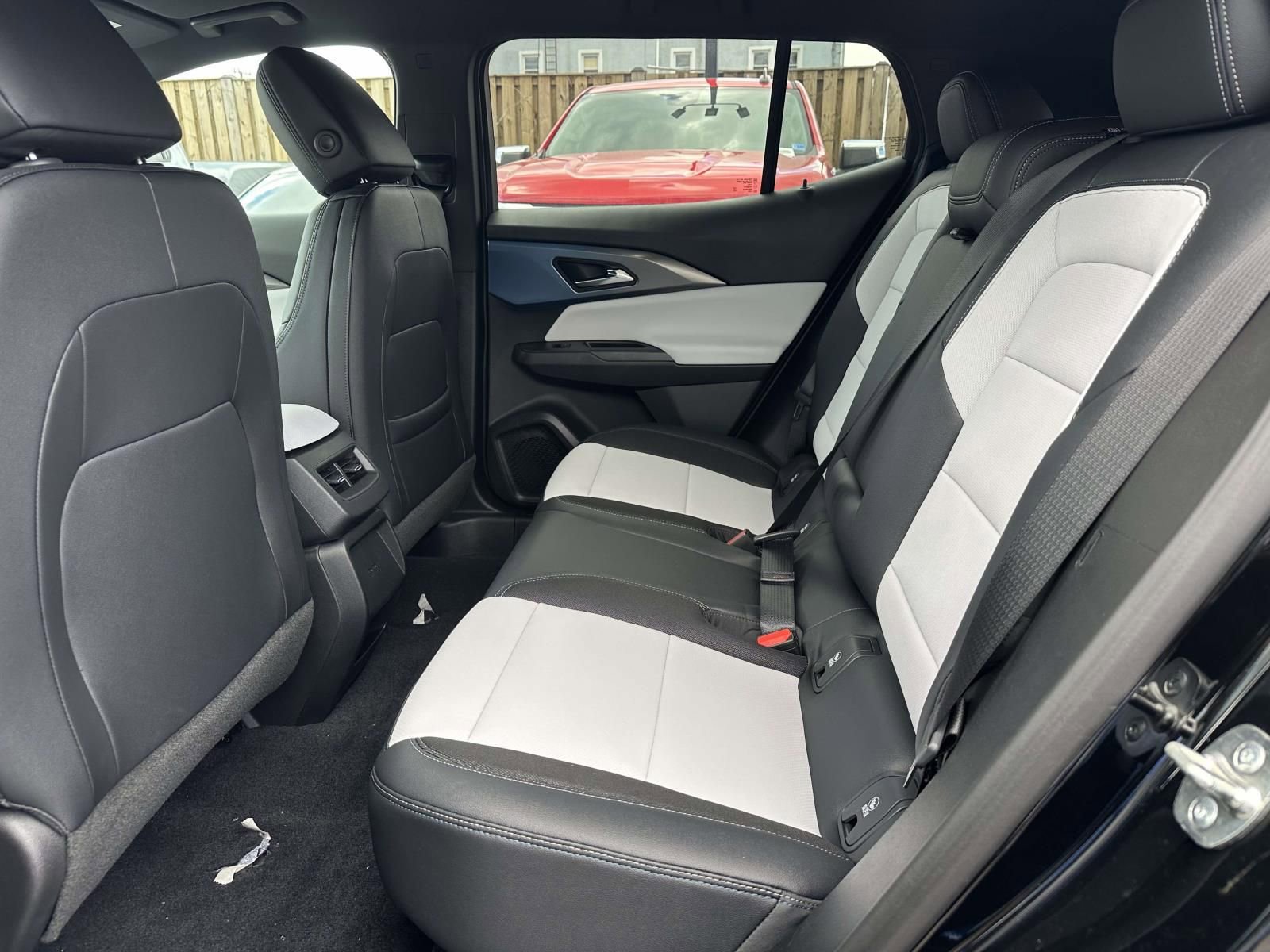 New 2026 Chevrolet Equinox EV LT w/ LPO, Blackout Package FWD image 22