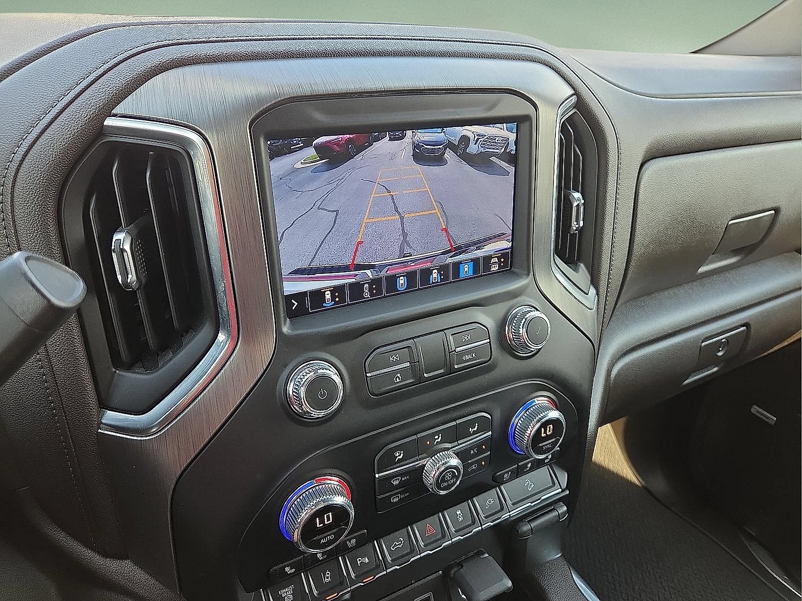 Used 2022 GMC Sierra 2500 Denali w/ Denali Ultimate Package AWD/4WD image 8