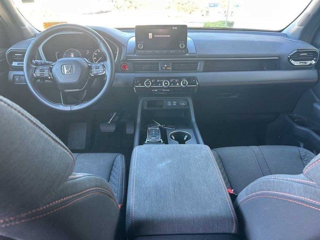 Used 2023 Honda Pilot Sport image 12