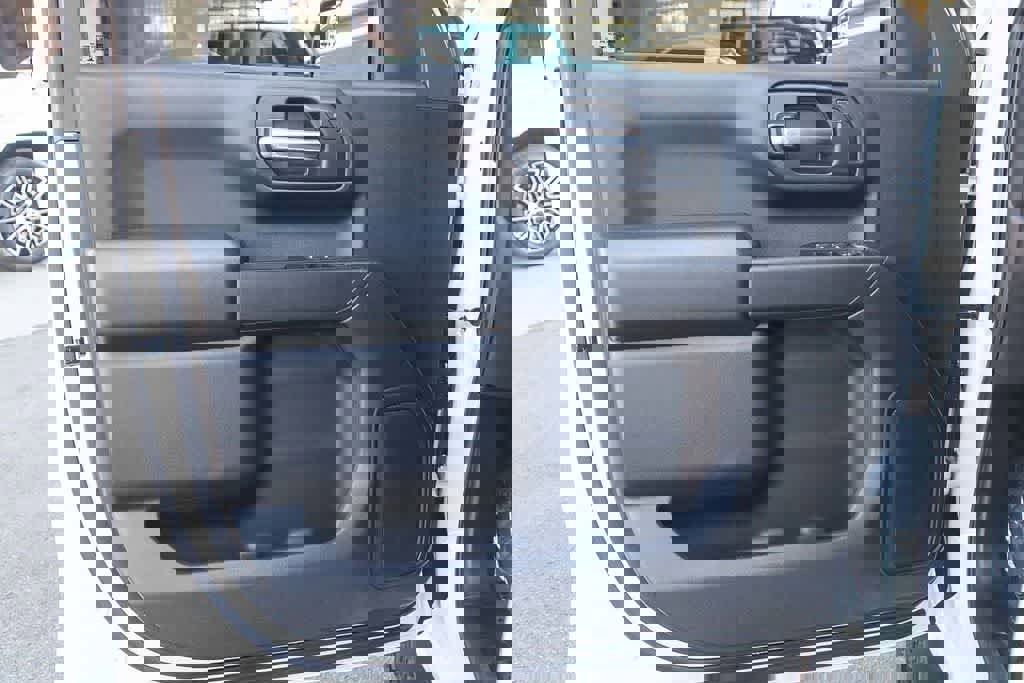 Used 2025 Chevrolet Silverado 1500 Custom Trail Boss w/ Dark Appearance Package image 22