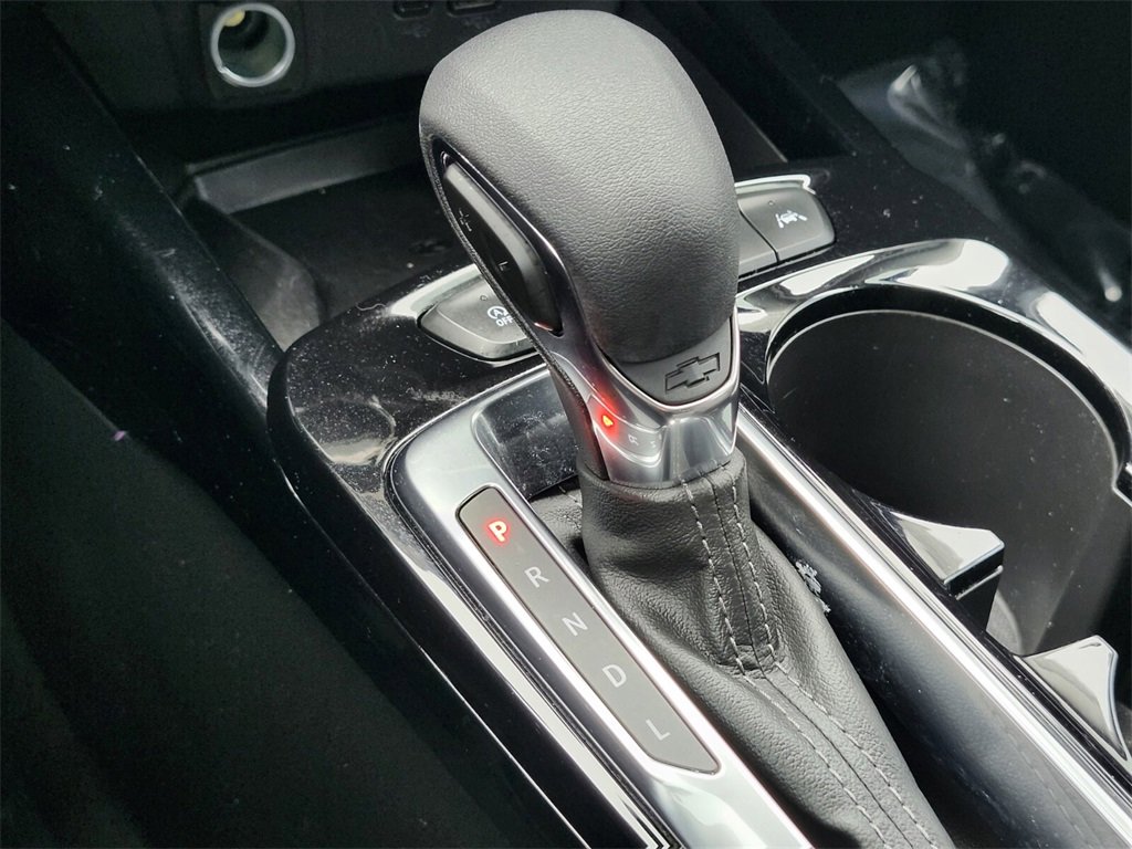 Used 2025 Chevrolet Trax LT w/ Sunroof Package image 25