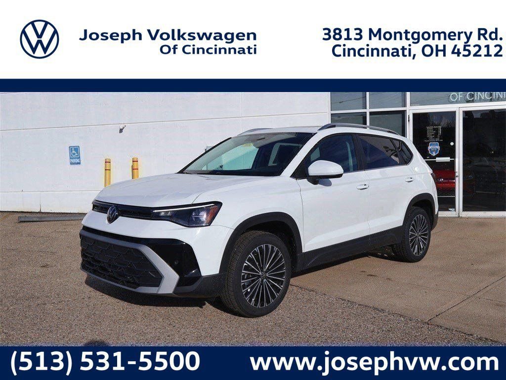 New 2026 Volkswagen Taos SE image 1