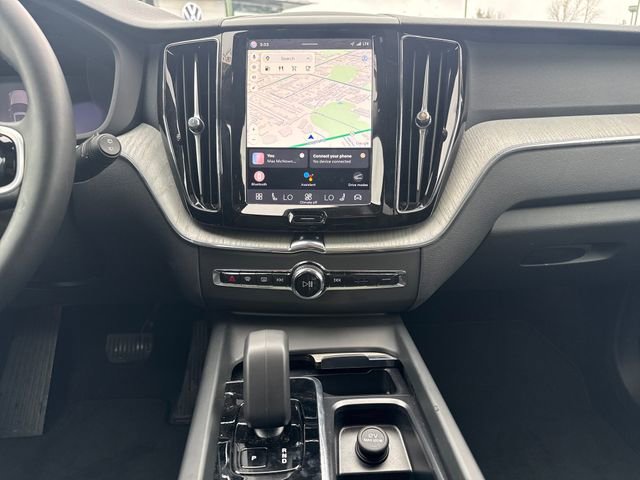 Used 2025 Volvo XC60 B5 Plus image 24