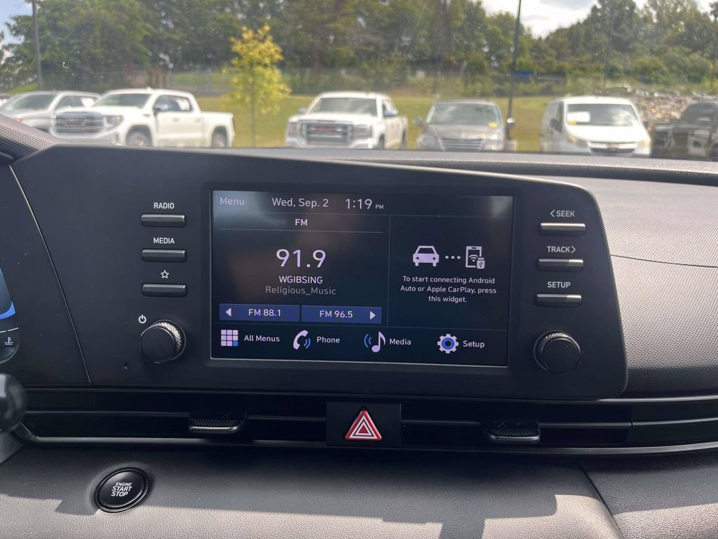 Certified 2025 Hyundai Elantra Sport w/ Cargo Package FWD image 21