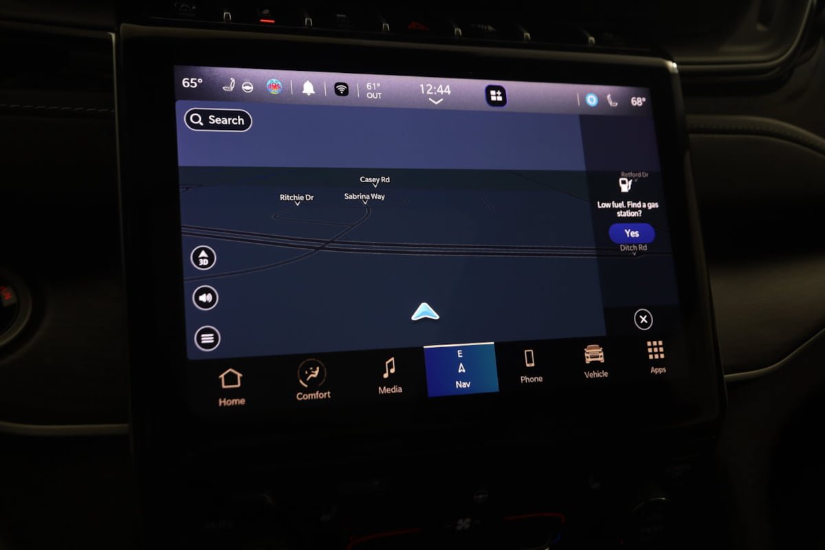 Used 2022 Jeep Grand Cherokee L Limited AWD/4WD image 9
