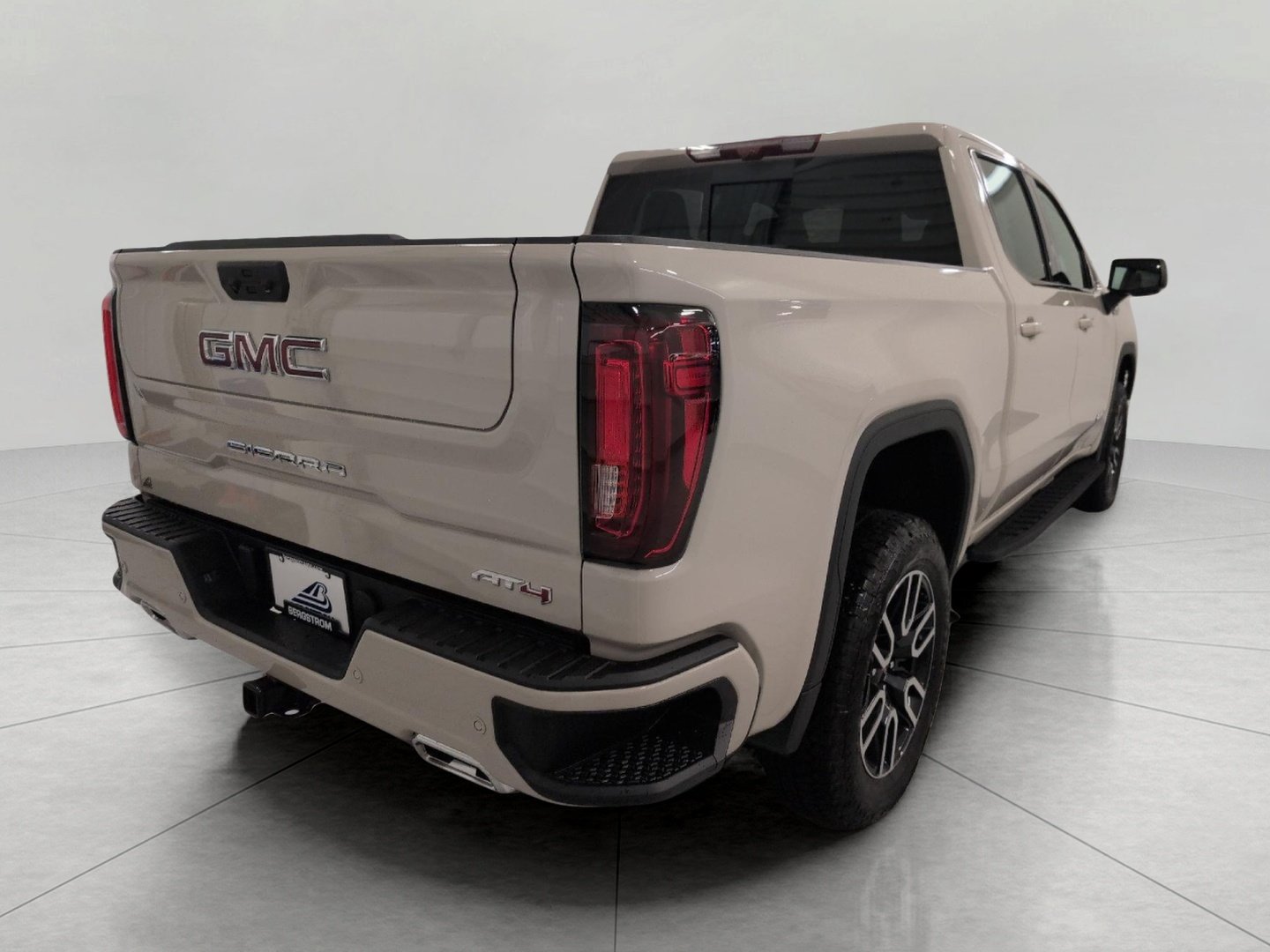 Used 2026 GMC Sierra 1500 AT4 w/ AT4 Premium Package AWD/4WD image 21