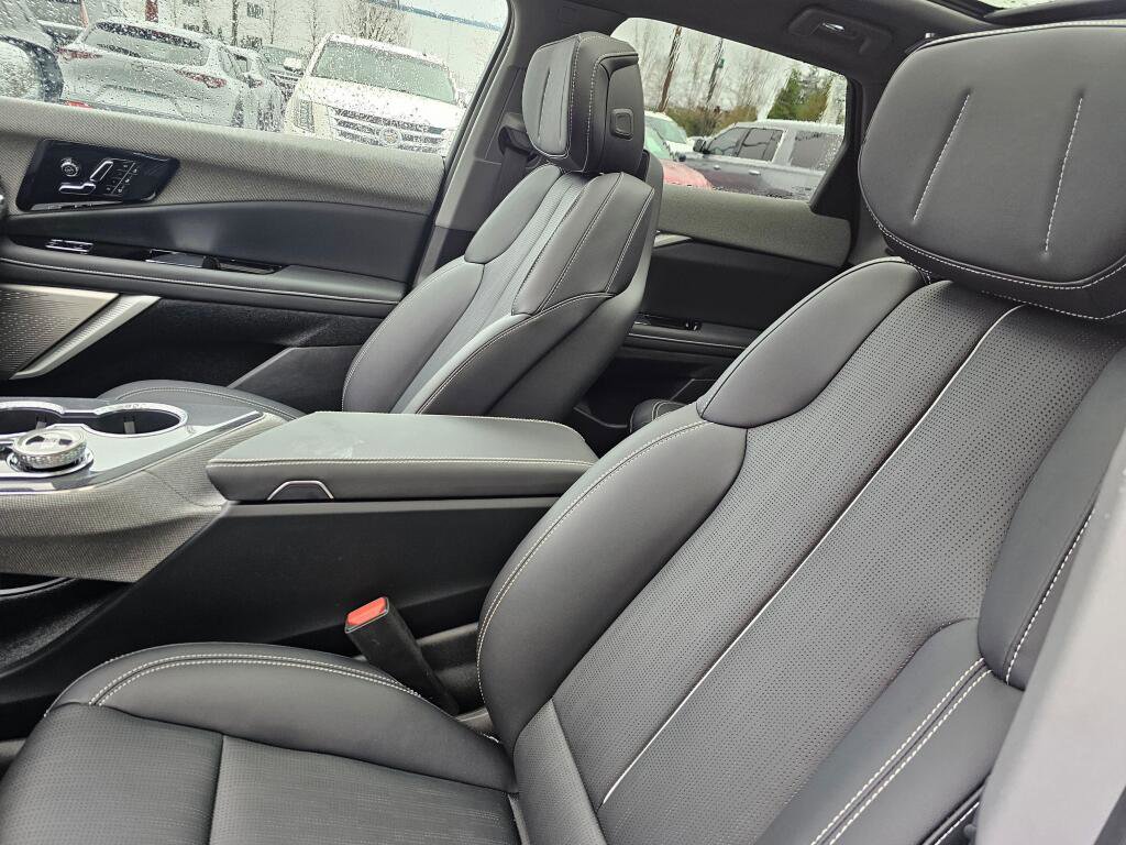 New 2026 Cadillac Optiq Luxury 2 AWD/4WD image 27