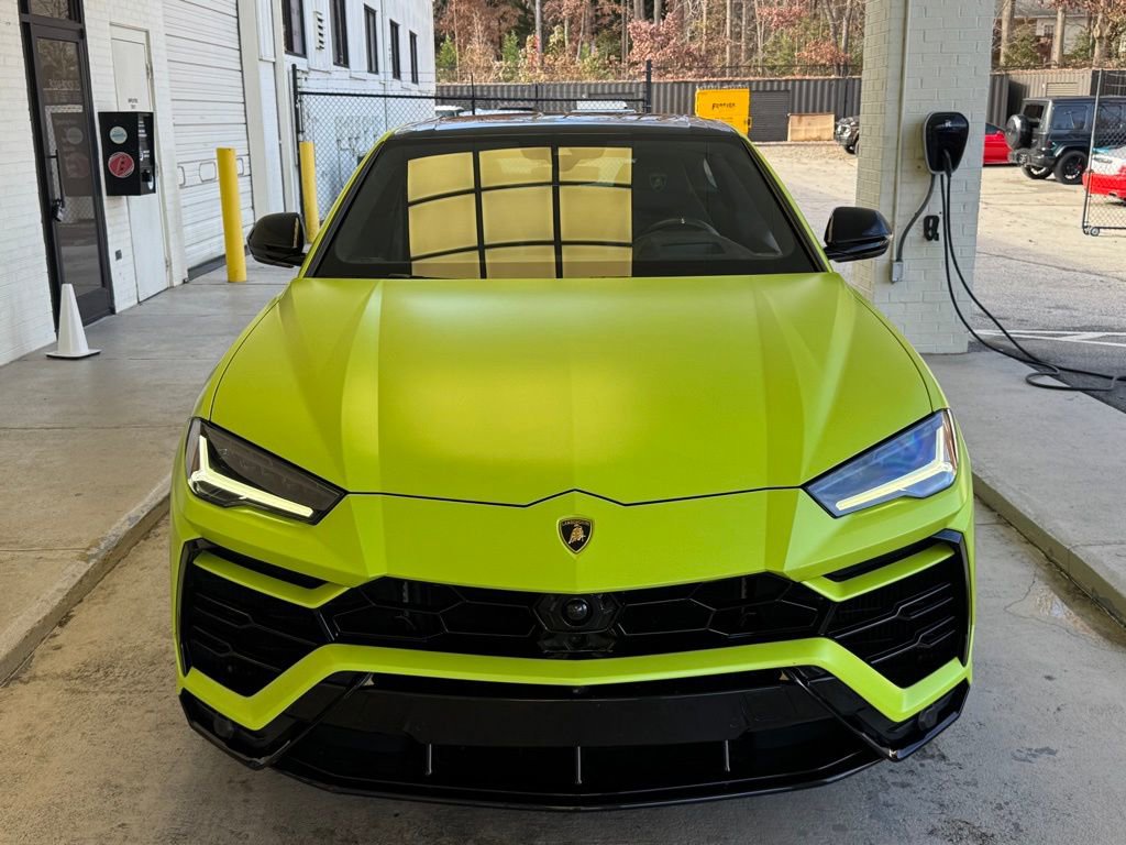 Used 2022 Lamborghini Urus video 2