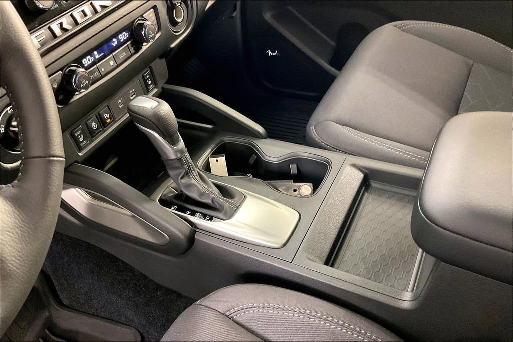 Certified 2025 Nissan Frontier SV w/ SV Convenience Package image 19