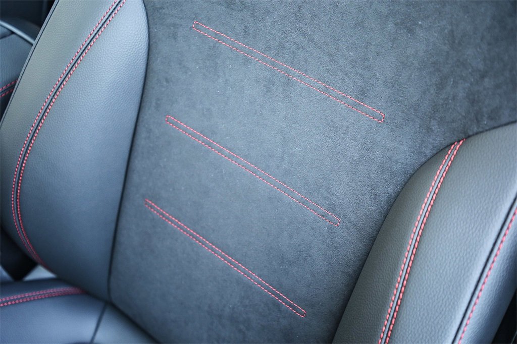 Used 2023 Mercedes-Benz EQB 350 4MATIC SUV image 29