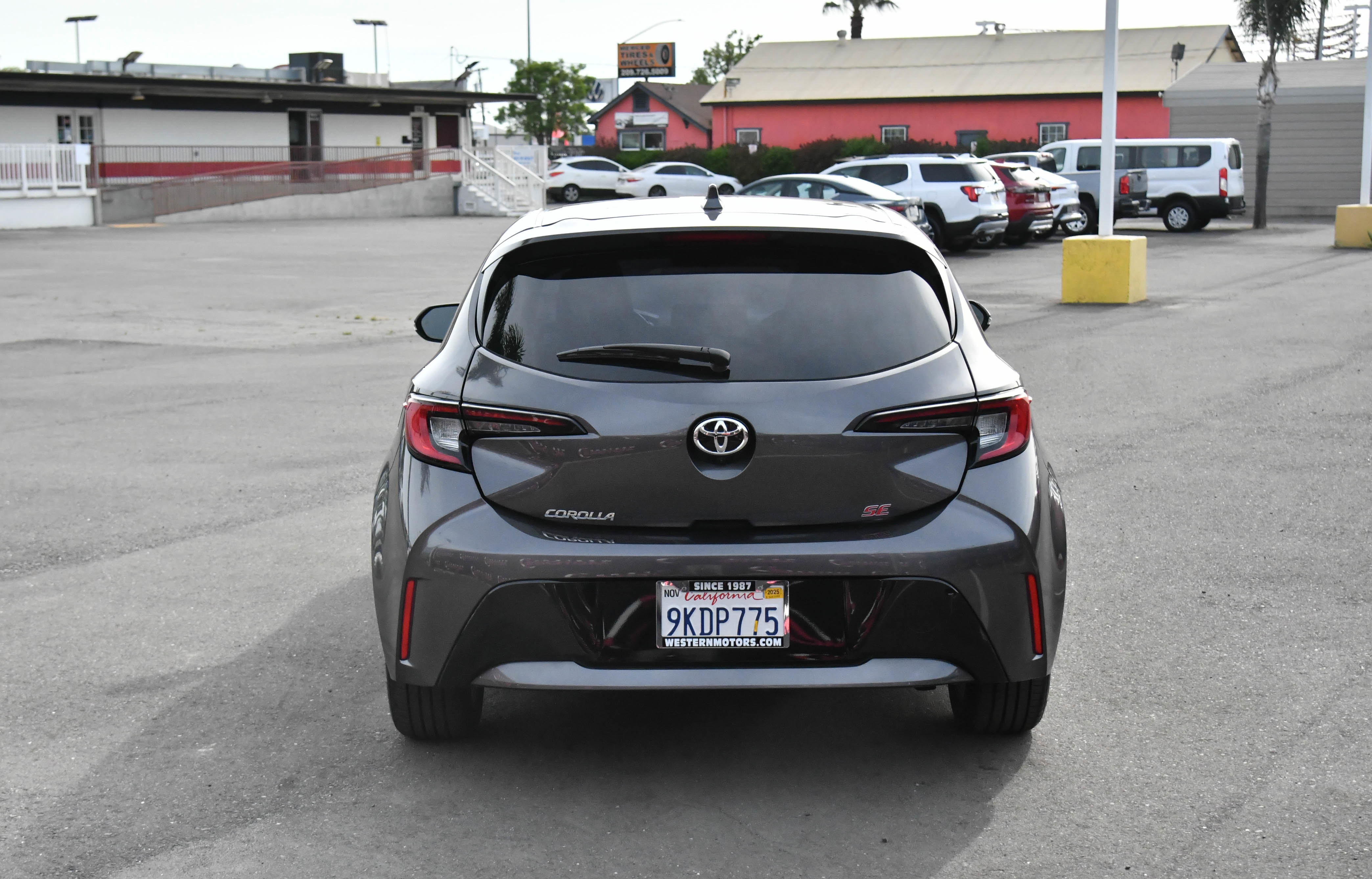 Used 2024 Toyota Corolla SE w/ SE Package FWD image 7