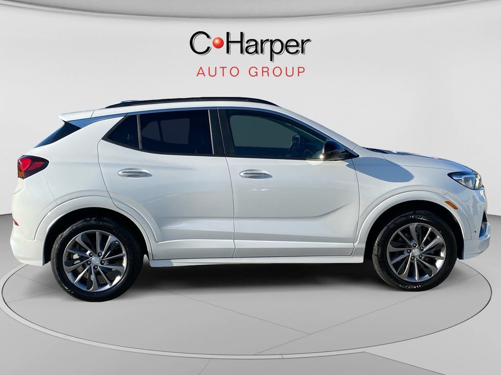 Used 2020 Buick Encore GX Select w/ Sport Touring Package AWD/4WD image 2