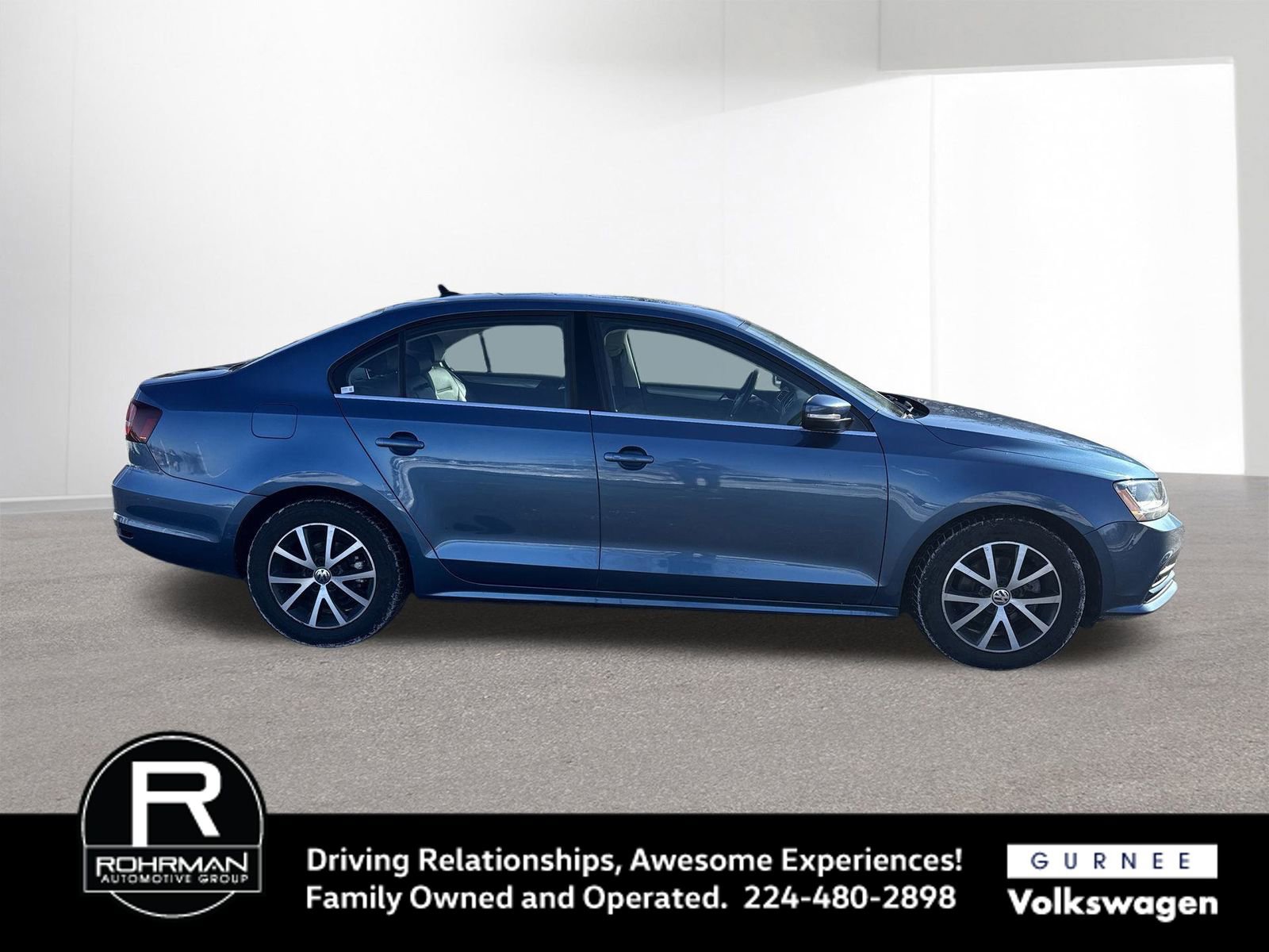 Used 2017 Volkswagen Jetta SE image 9