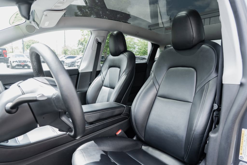 Used 2022 Tesla Model Y Performance AWD/4WD image 16