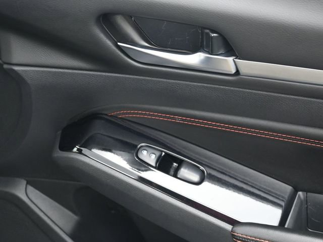 Used 2023 Nissan Altima 2.5 SR image 16