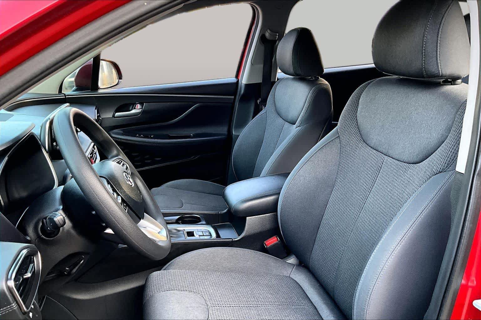 Used 2019 Hyundai Santa Fe SEL FWD image 8